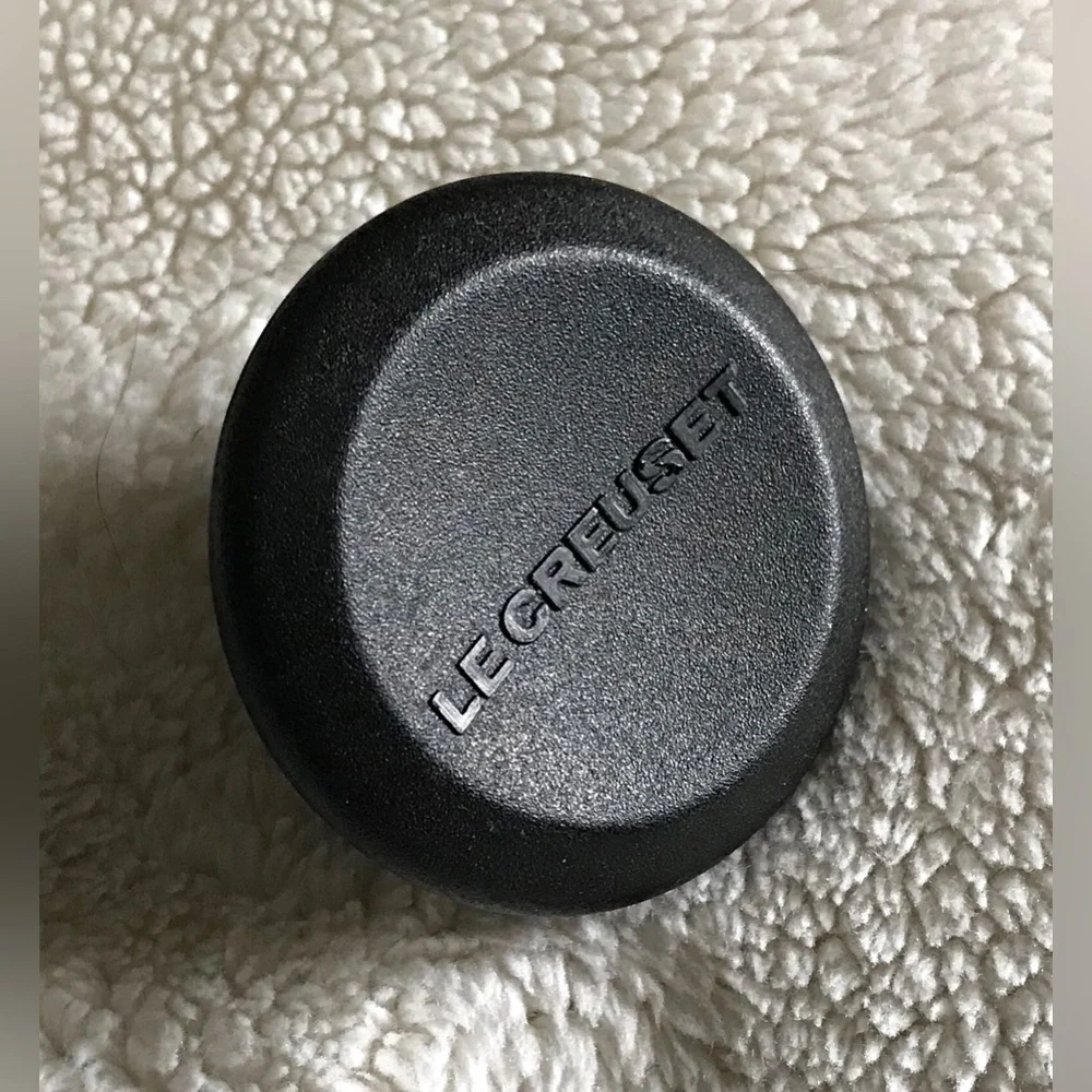 Le Creuset Large Phenolic/Bakelite Replacement Signature Knob - black